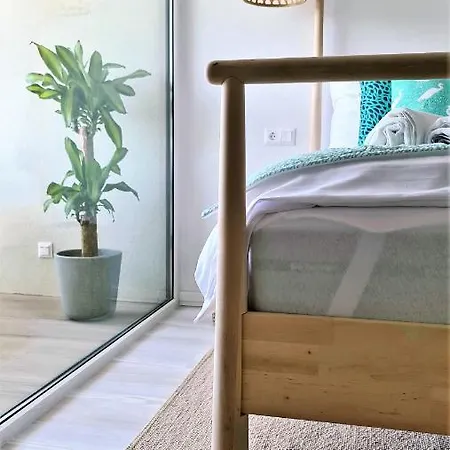 아파트 Mandula 티하니