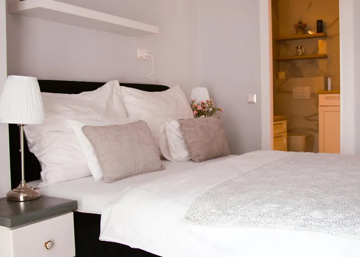 Apartament Mandula *